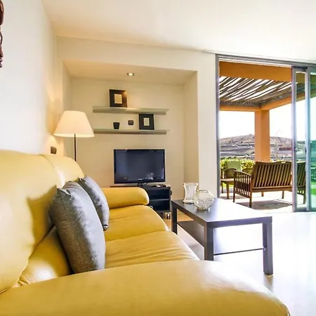Maspalomas Sleeps 4 Pool Air Con Wifi Villa